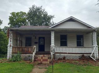 315 N Washington St, Clinton, MO 64735