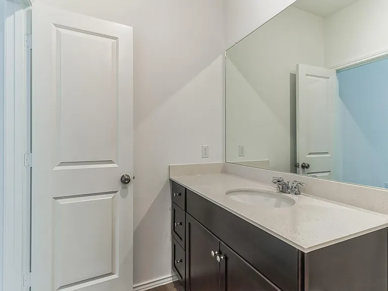 2808 Schwartz Ln — Photo 6
