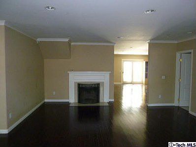 5th image of 4709 Oakwood Ave