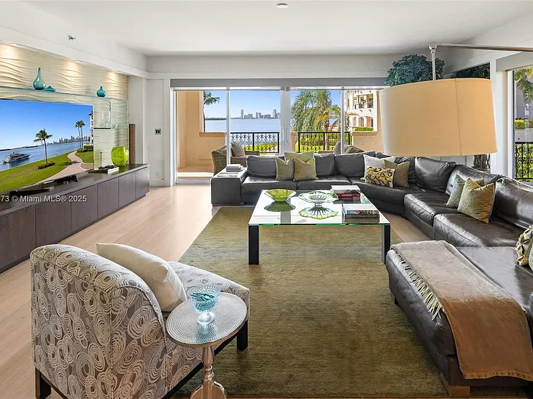 4924 Fisher Island Dr #4924 — Photo 4