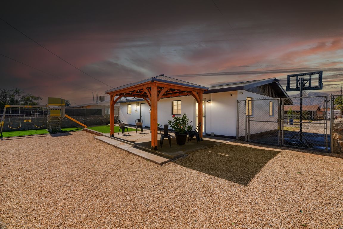 next background image