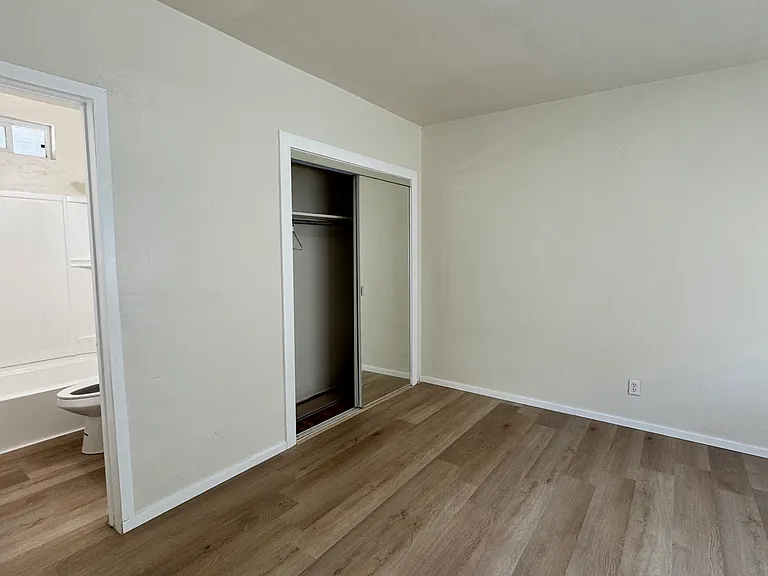 3863 Franklin Ave #3863 — Photo 9