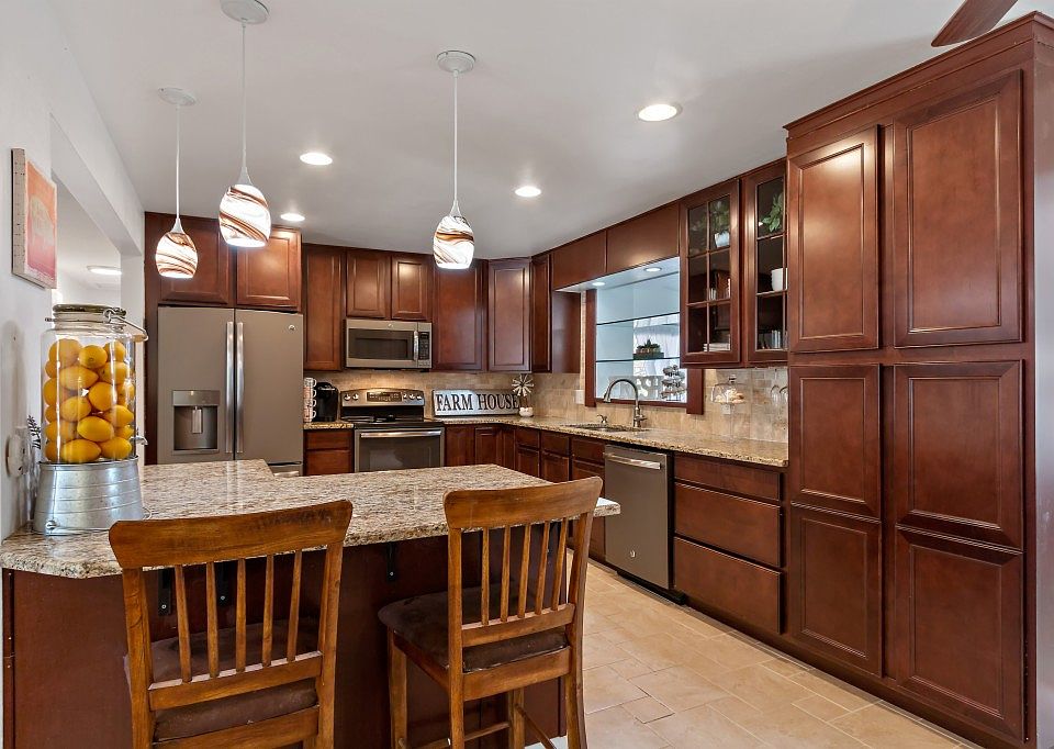 2nd image of 3060 W Chenango Ave
