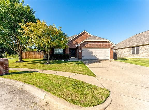 4th image of 3033 Glenbrook Dr