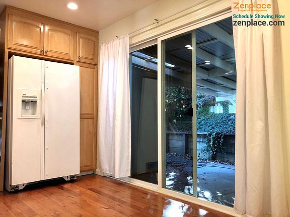 4th image of 4621 Meadowbrook Dr