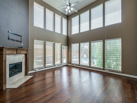 4th image of 12439 Waltham Dr