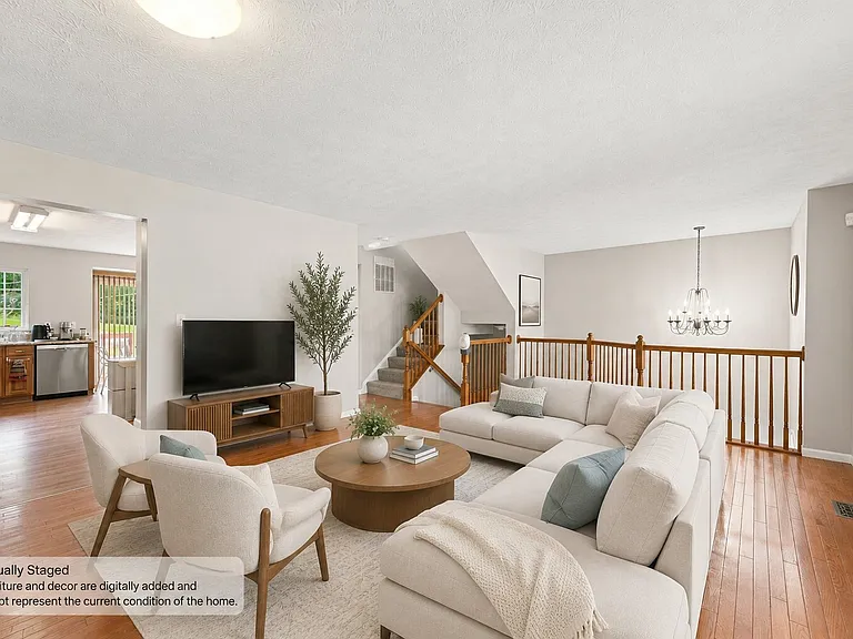 634 Village Green Blvd E — Photo 2