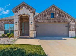 1901 Maplewood Dr, Glenn Heights, TX