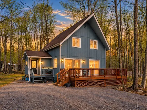 113 Gross Dr, Pocono Pines, PA 18350