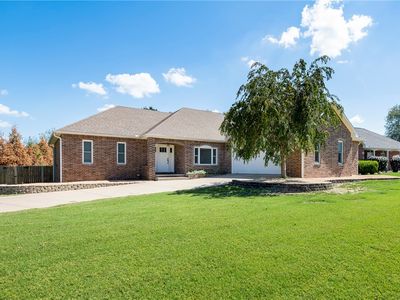 550 Primrose Ave, Siloam Springs, AR, 72761