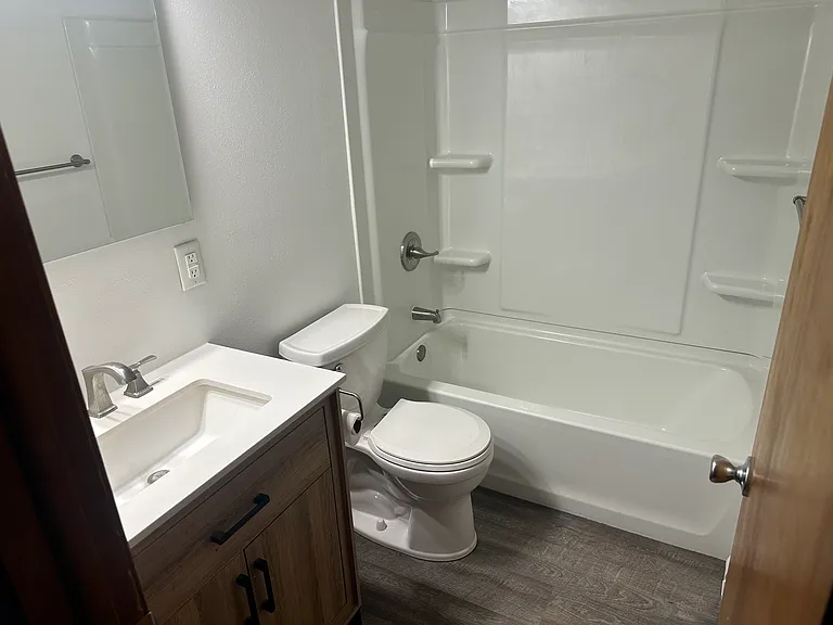 202 Lake Ave N #3 — Photo 5