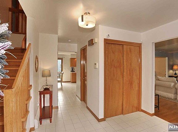4th image of 699 William Bliss Dr