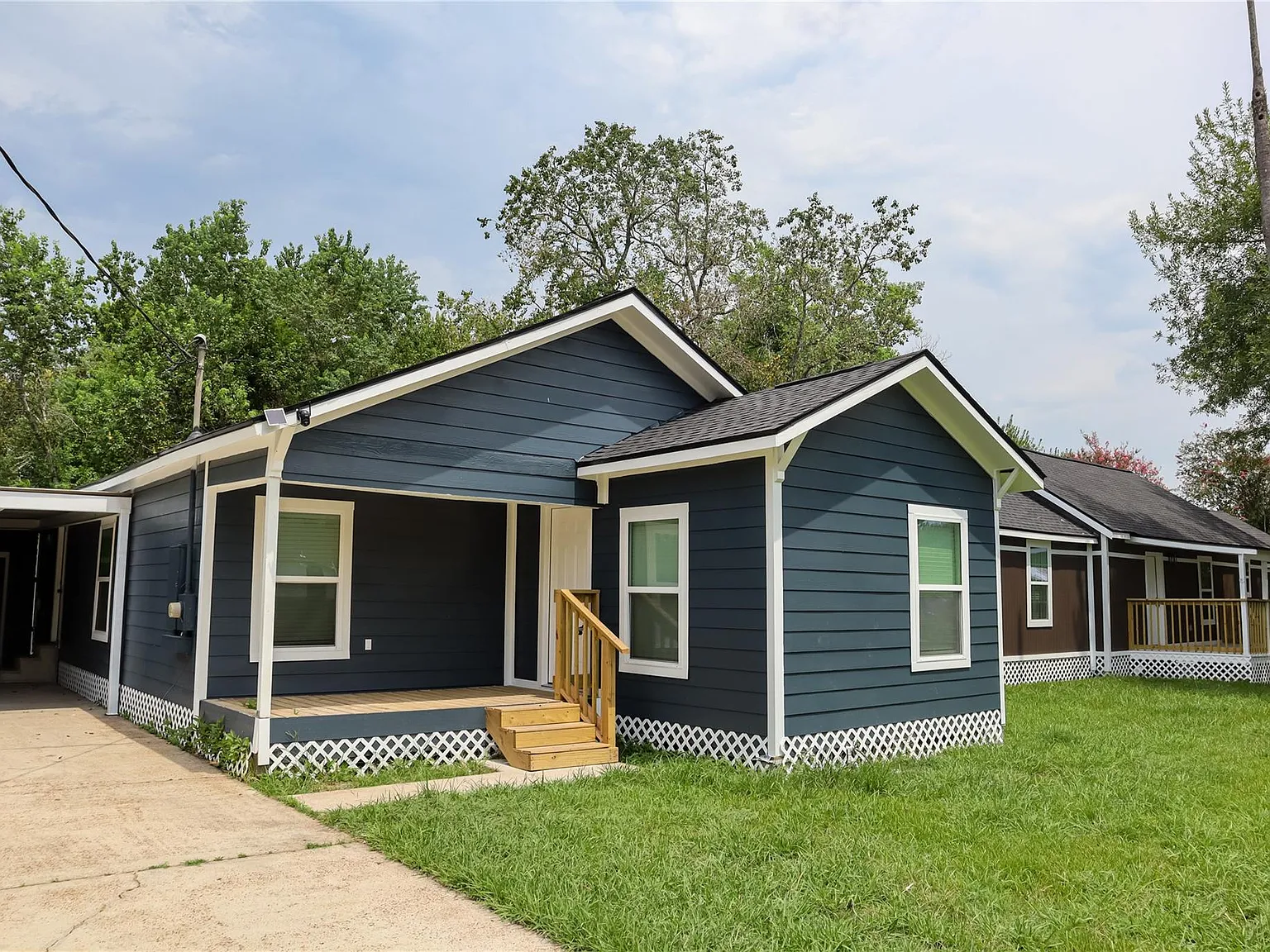 3 bed, 1.0 bath, $1,650 — Photo 3