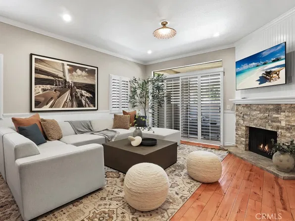 366 Villa Point Dr, Newport Beach, CA 92660