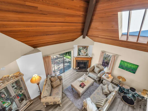 1040 Jefferson Ave, West Vancouver, BC V7T 2A5