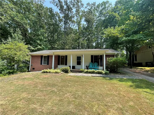 116 Briar Ln, Central, SC 29630
