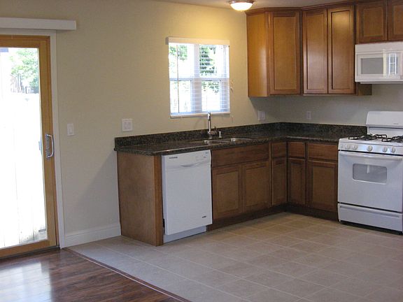 3rd image of 424 S 22nd St