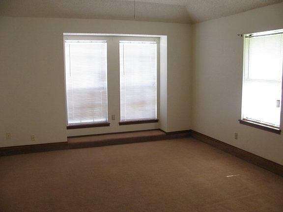 3rd image of 1351 Northridge Dr
