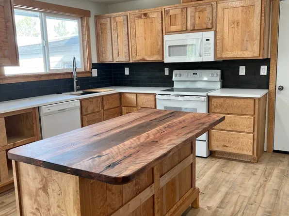 20548 Fred Meyers Rd, Bend, OR 97701