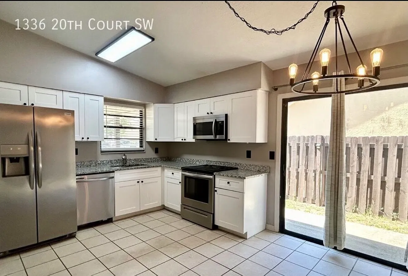 2 bed, 918 sqft, $1,850 — Photo 4
