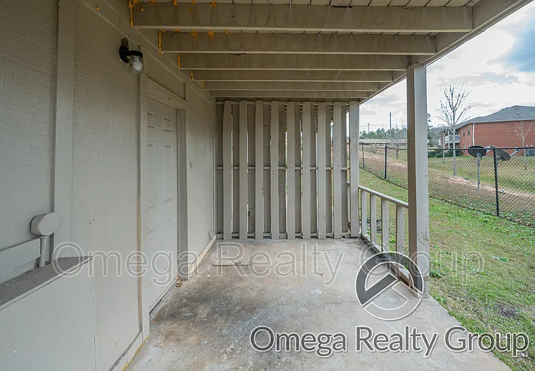 Lakeridge Apartments — Photo 43