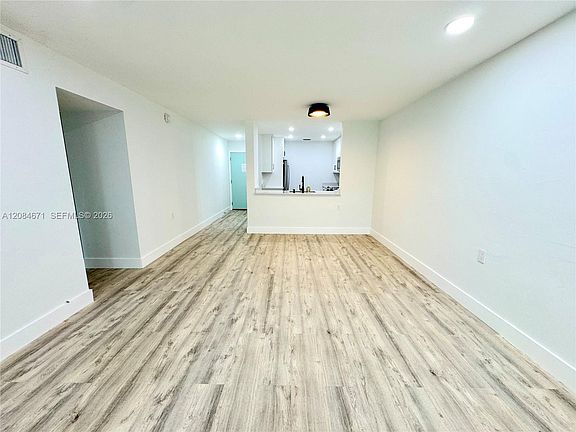 4th image of 11259 SW 88th St #204H