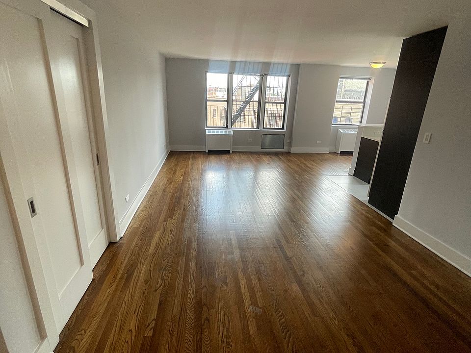 2nd image of 1097 Walton Ave #2A