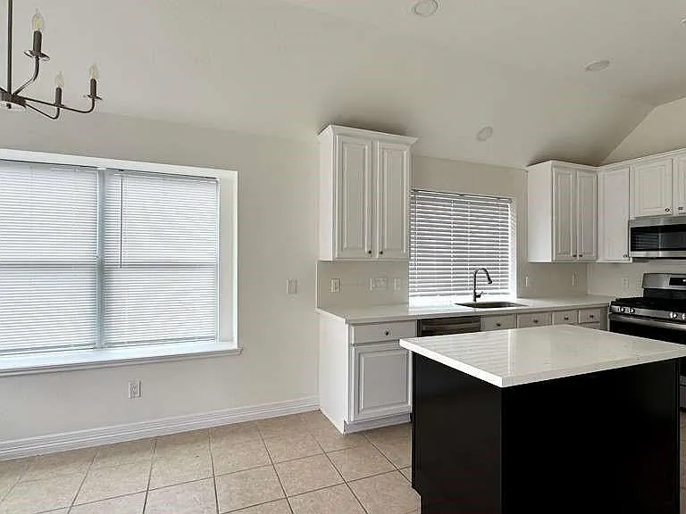 7510 Golden Thistle Ln — Photo 22