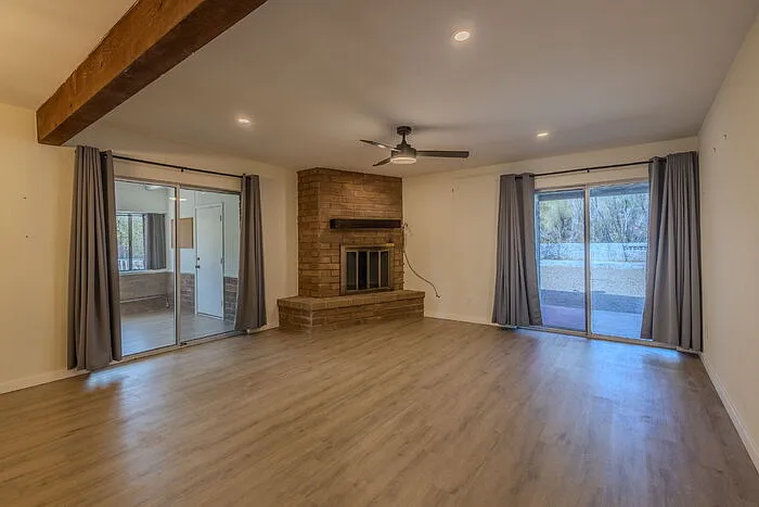 1321 N Paseo Maravilloso — Photo 2