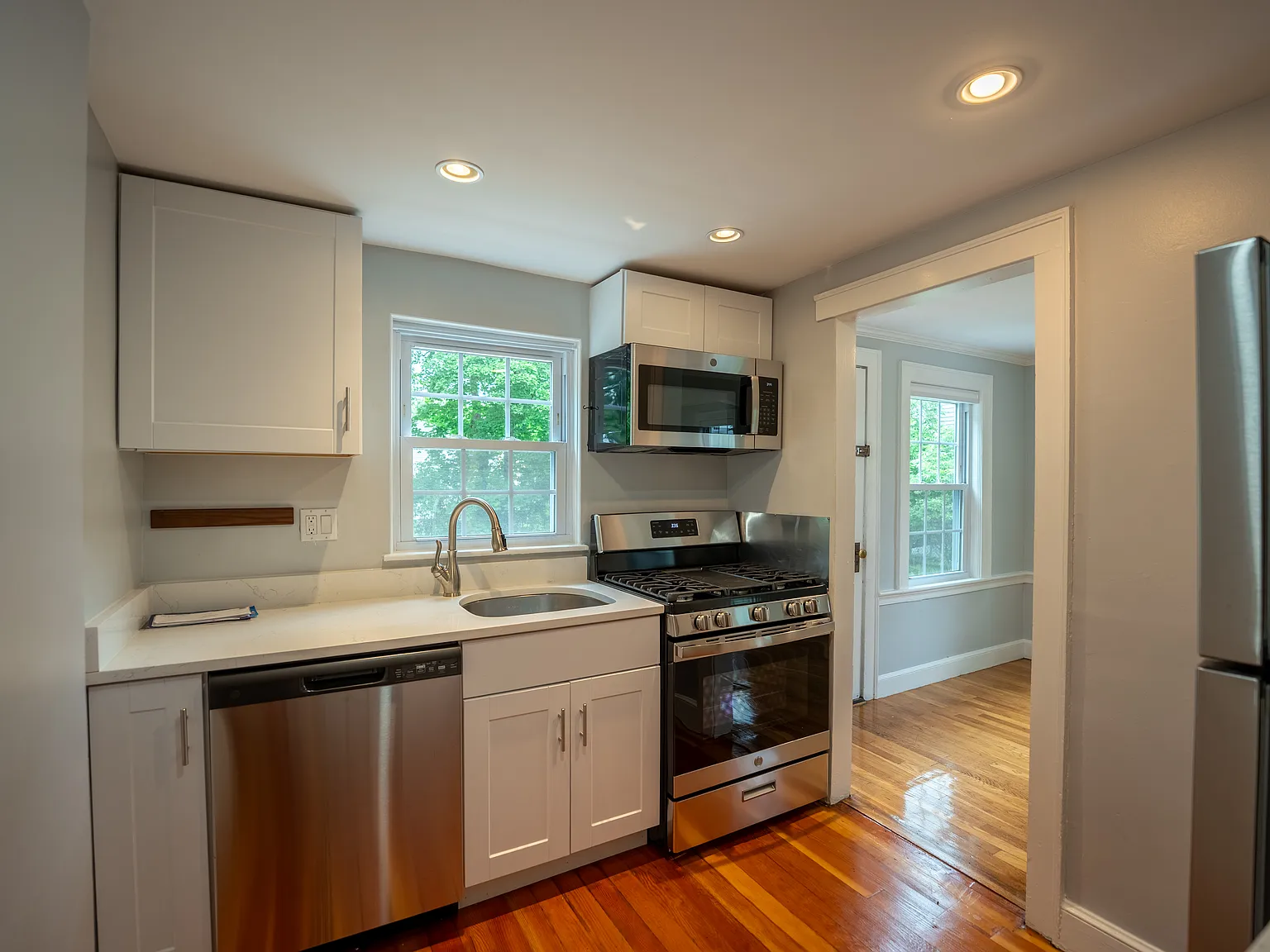 2 bed, 1100 sqft, $3,600 — Photo 1