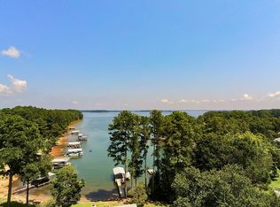 38 Fishermans Cv, Hartwell, GA 30643