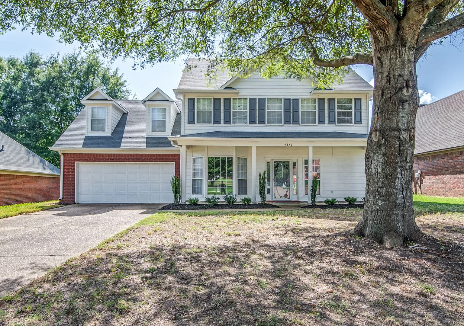 9461 Hickory Drive — Photo 2