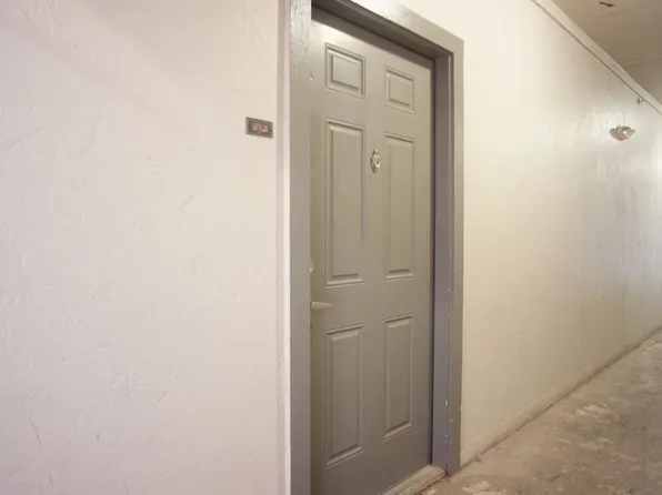 2502 Leon St APT 213, Austin, TX 78705