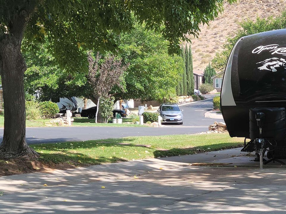 1st image of 44 Cottonwood Ln