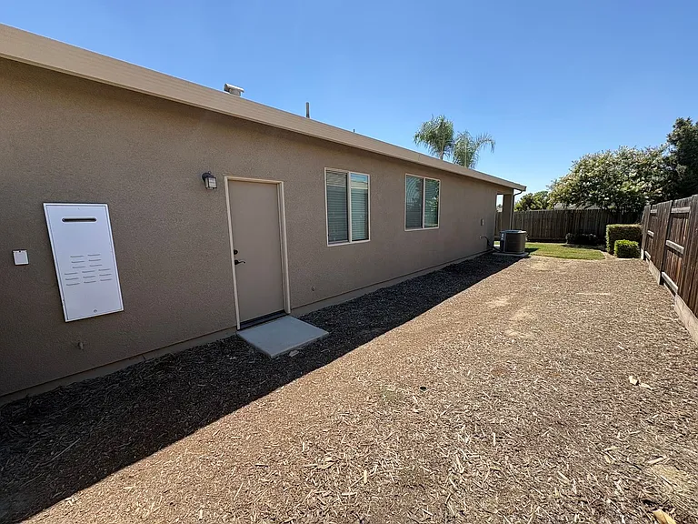 551 Montana De Oro St — Photo 25
