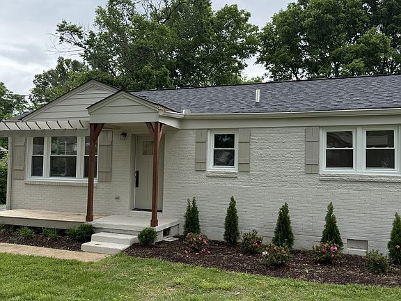 3rd image of 206 Davidson Dr