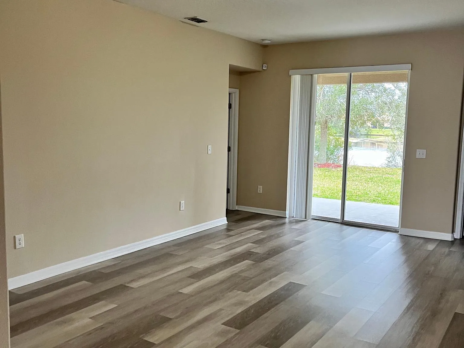 2905 Carrickton Cir — Photo 3