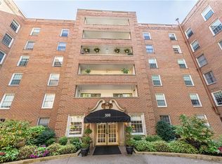 300 Fox Chapel Rd APT 203, Pittsburgh, PA 15238