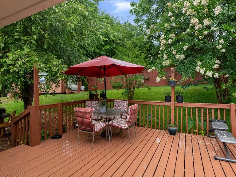 2925 Bellanca St — Photo 23