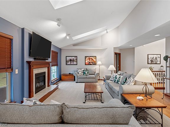 4th image of 1101 Sequoia Dr NW