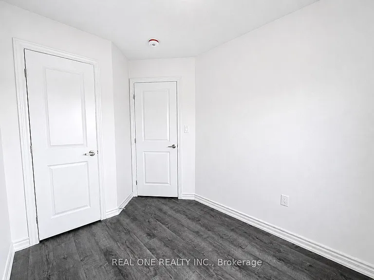 61 Soho St #31 — Photo 23