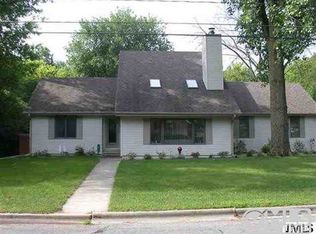 1015 Morningstar Dr, Jackson, MI 49203