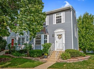 1236 Alexandria Ct, Geneva, IL 60134