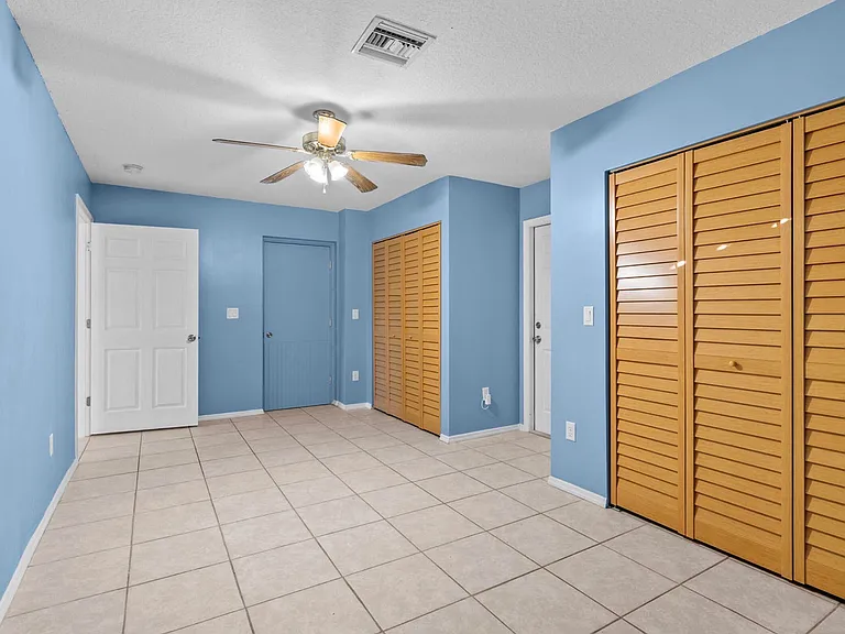 141 NE Naranja Ave — Photo 5