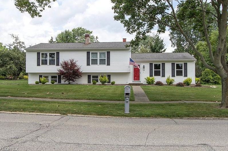 1st image of 39 Chelmsford Dr