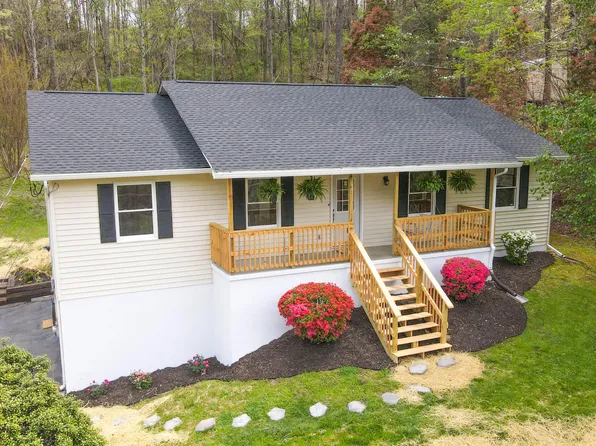 126 Taylor Ave, Elizabethton, TN 37643