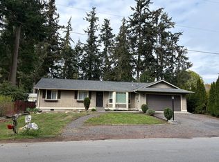 1385 Graham Dr, Camano Island, WA 98282