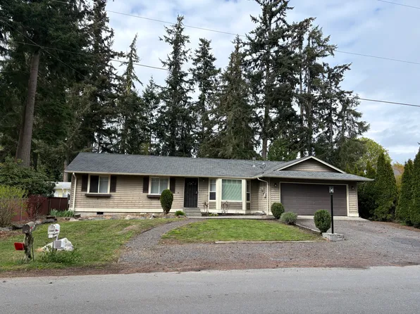 1385 Graham Dr, Camano Island, WA 98282