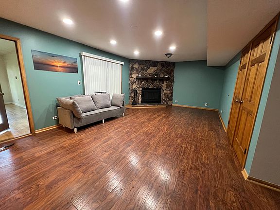 5th image of 521 Redwood Ln