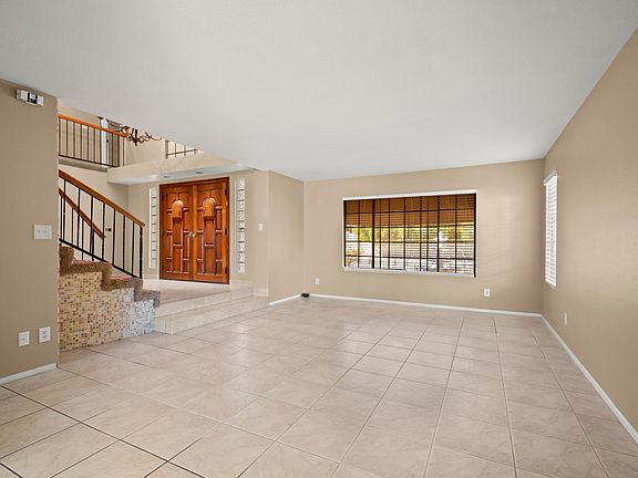 2nd image of 2828 Crystal Bay Dr